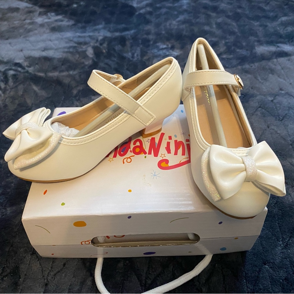 Elegant Cream Kids Shoes with Bow